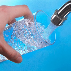 8 beneficii ale apei pe care poate nu le cunosti