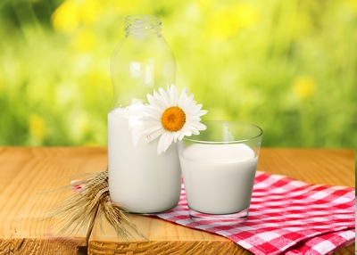 6 alternative naturale la laptele de vacă